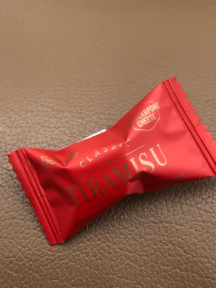 롤을 감은 상태의 펌 시술 모습