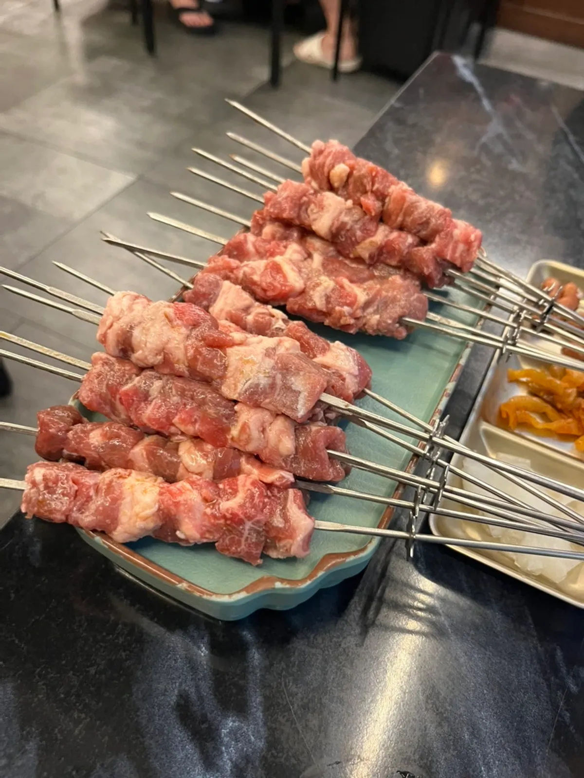 양복점 왕꼬치와 양등심꼬치 한 상