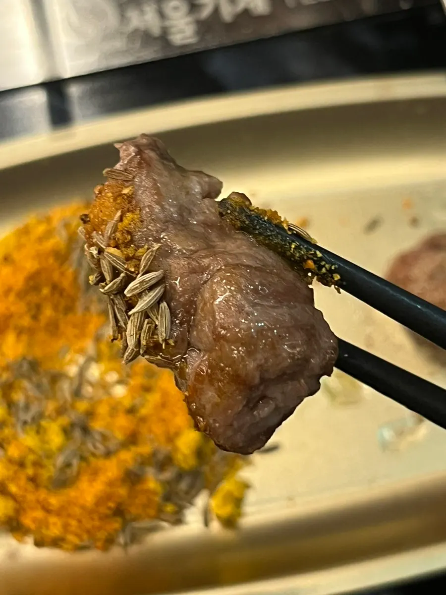 Lamb skewers cooked to 80–90% doneness
