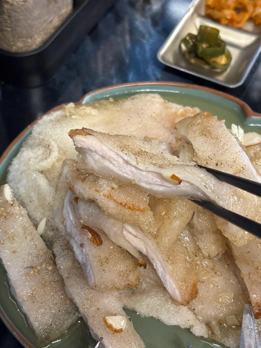 Close-up of the large chunks of quabaorou served