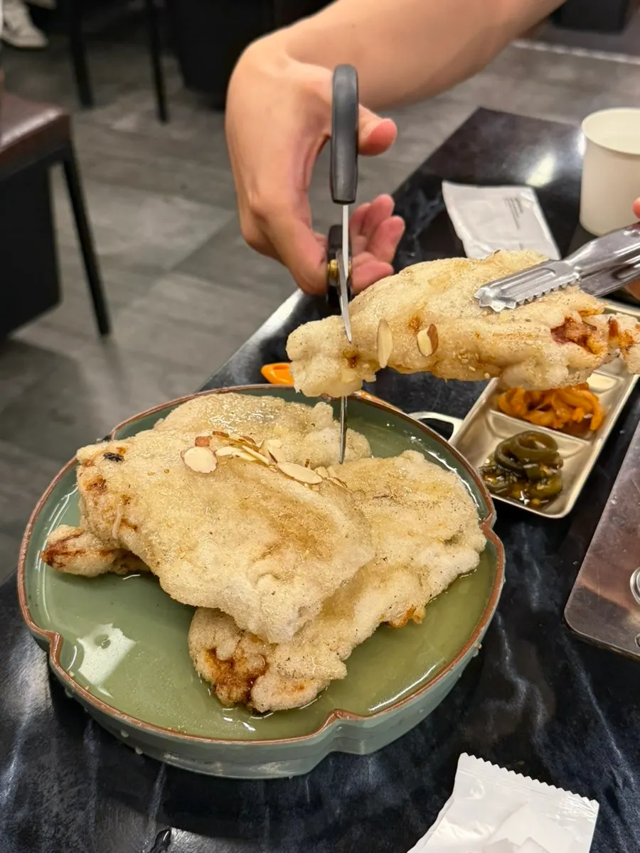 넙적하게 나온 양복점 꿔바로우