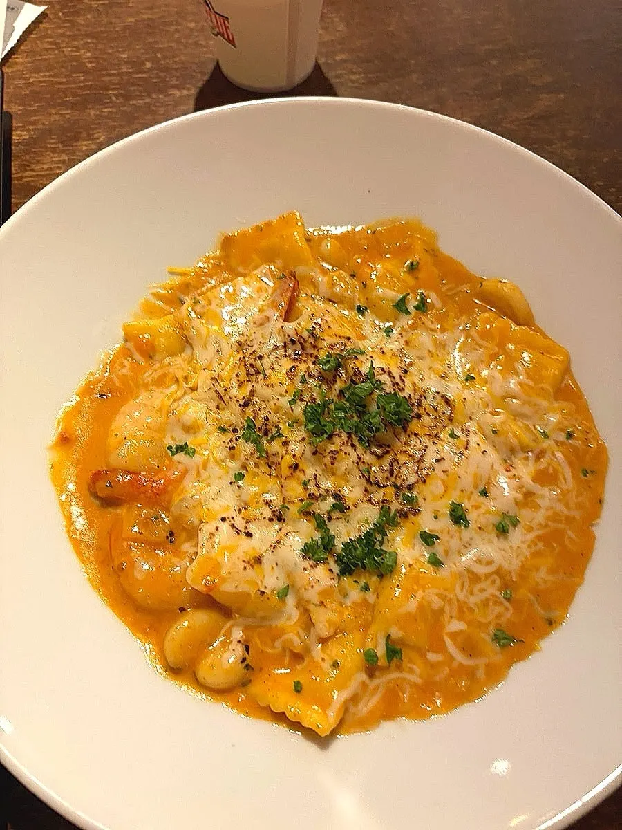 Shrimp rosé ravioli pasta