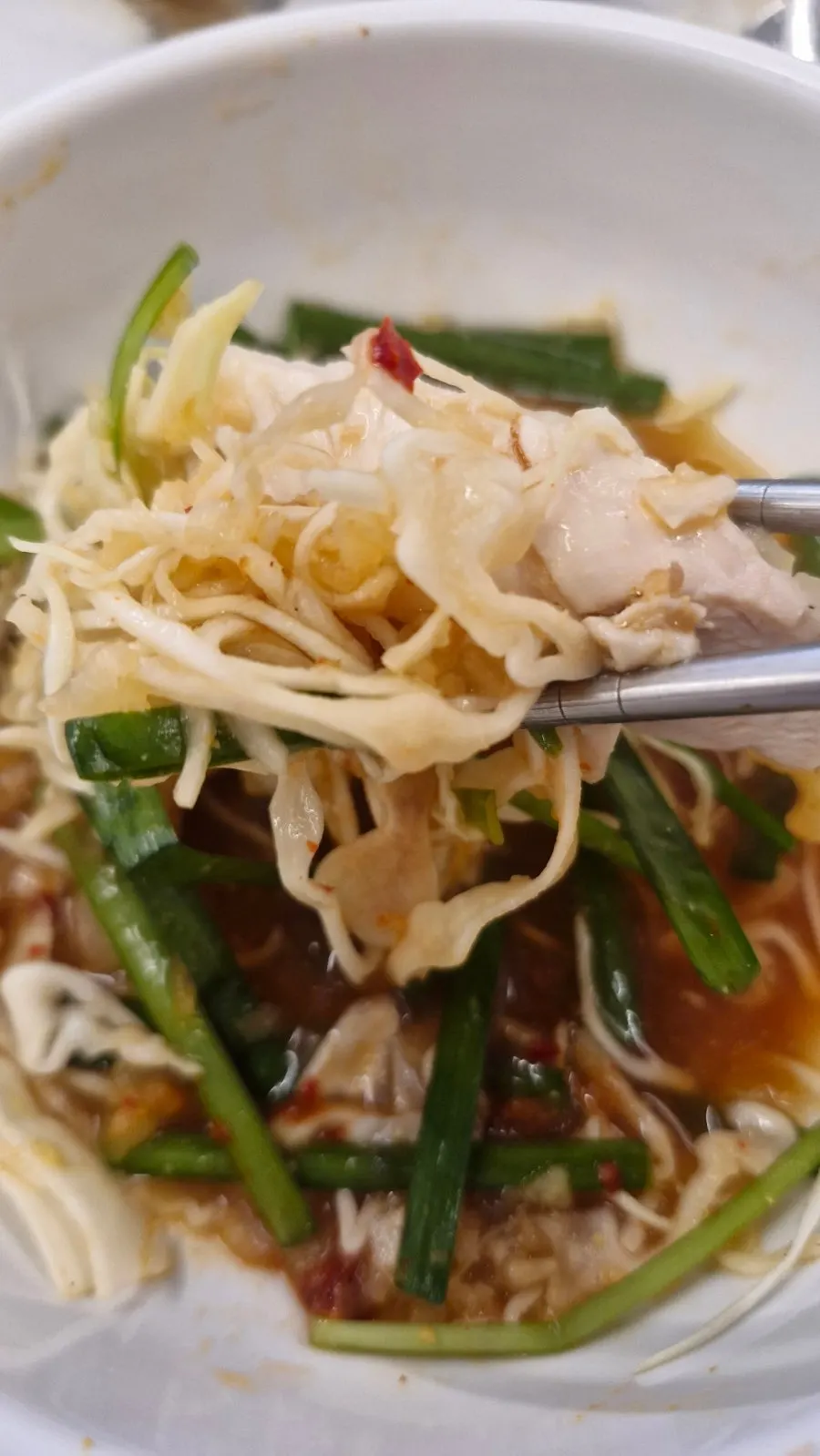 Dak hanmari eaten together with the dipping sauce