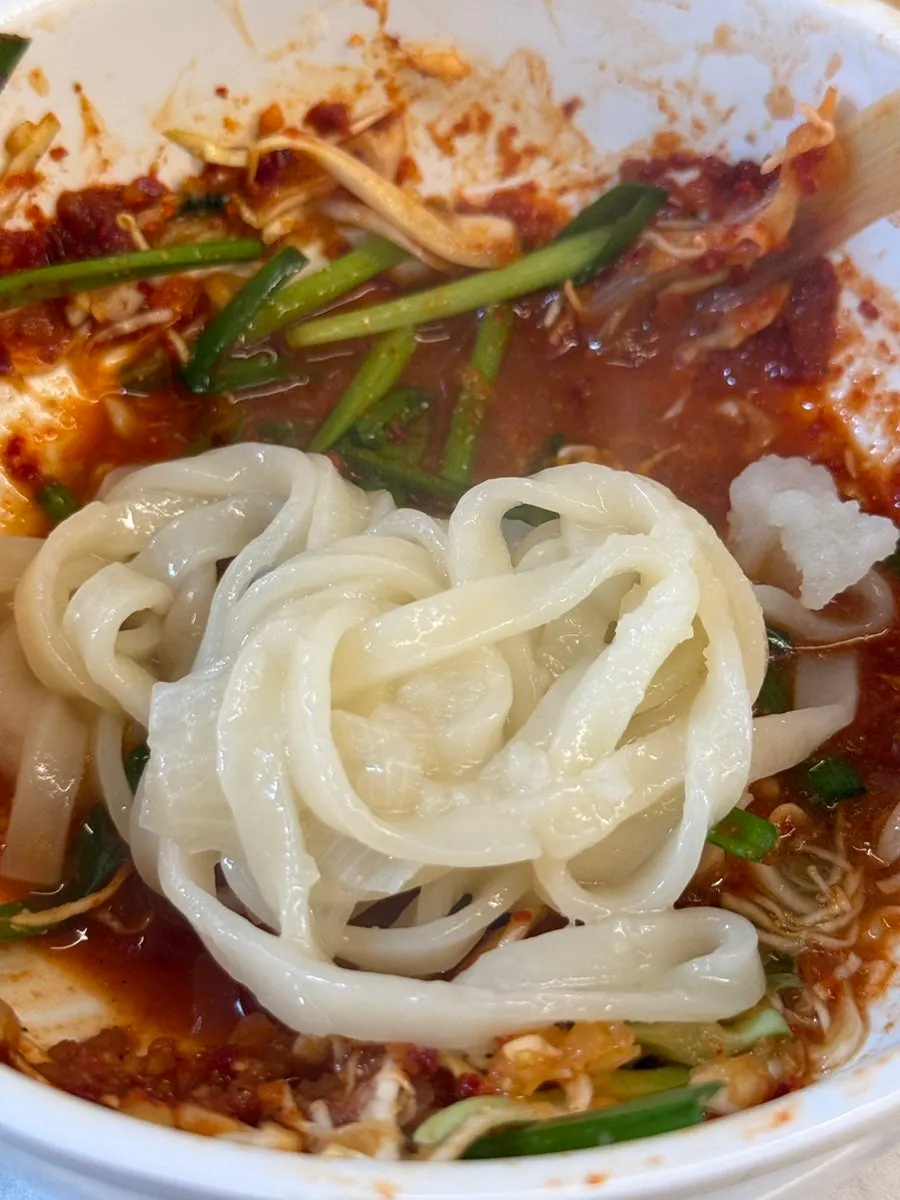 칼국수 사리를 넣기 전 남은 국물