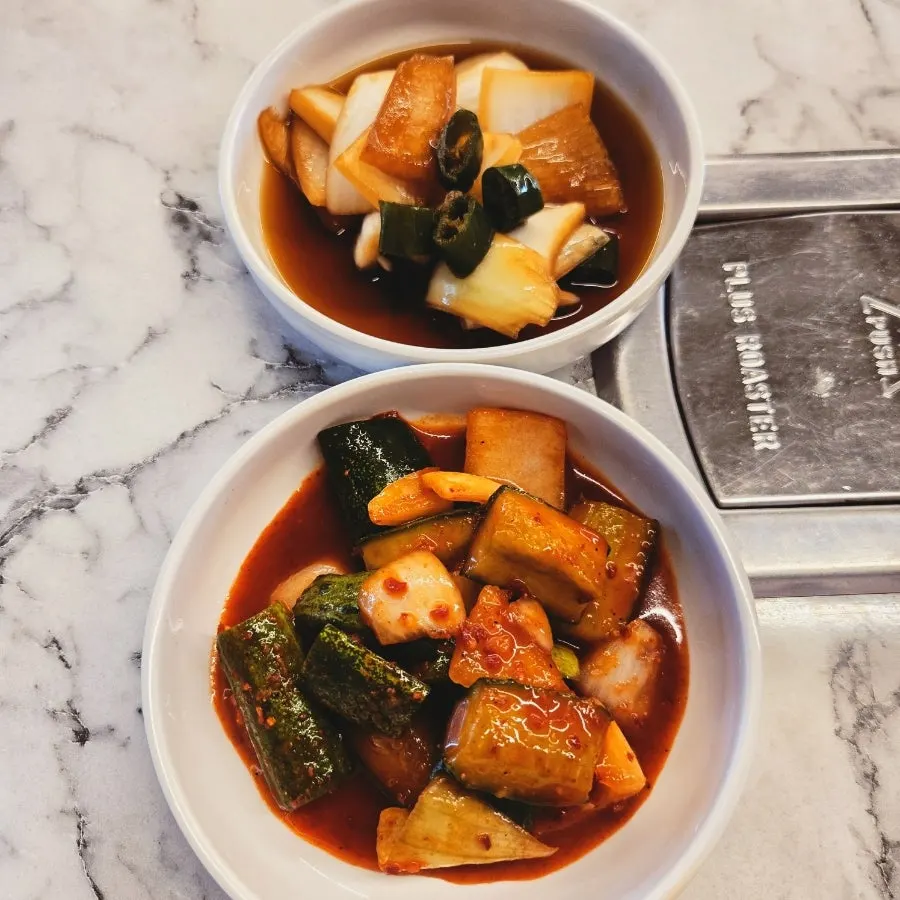 A plate of nakji tangtangi ordered alongside