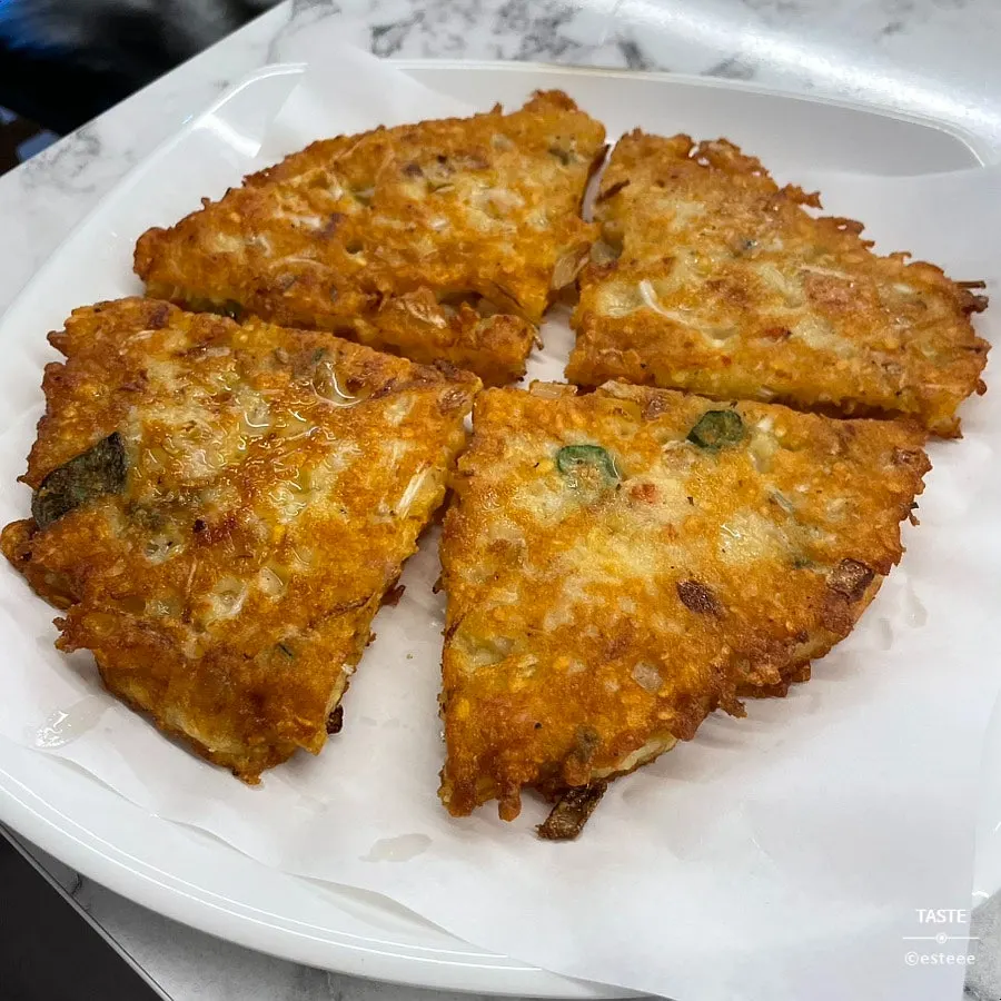 대파사리를 올린 닭한마리 냄비