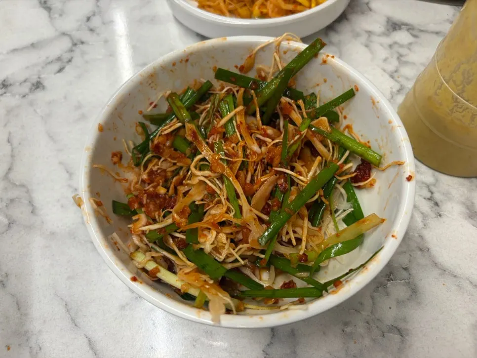 Pot of dak hanmari trimmed with scissors