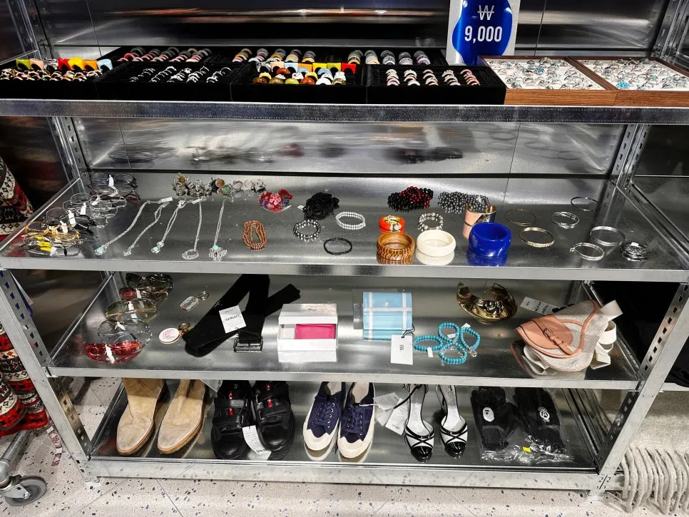 Corner of affordable vintage accessories