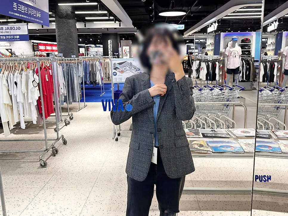 Vintage jacket showing its patterned lining
