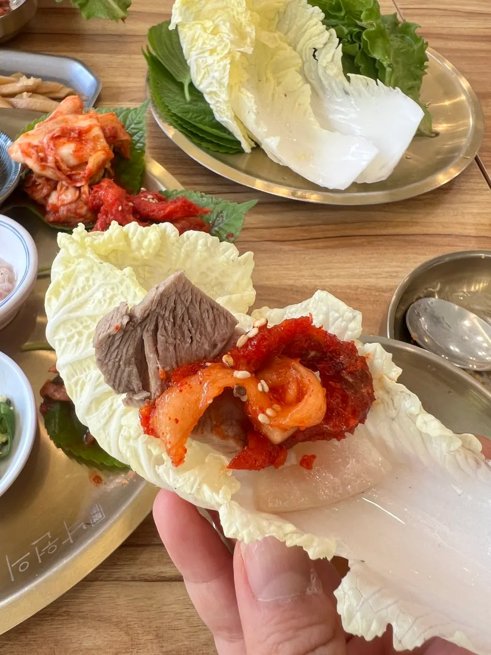 Bossam with assorted wrap vegetables