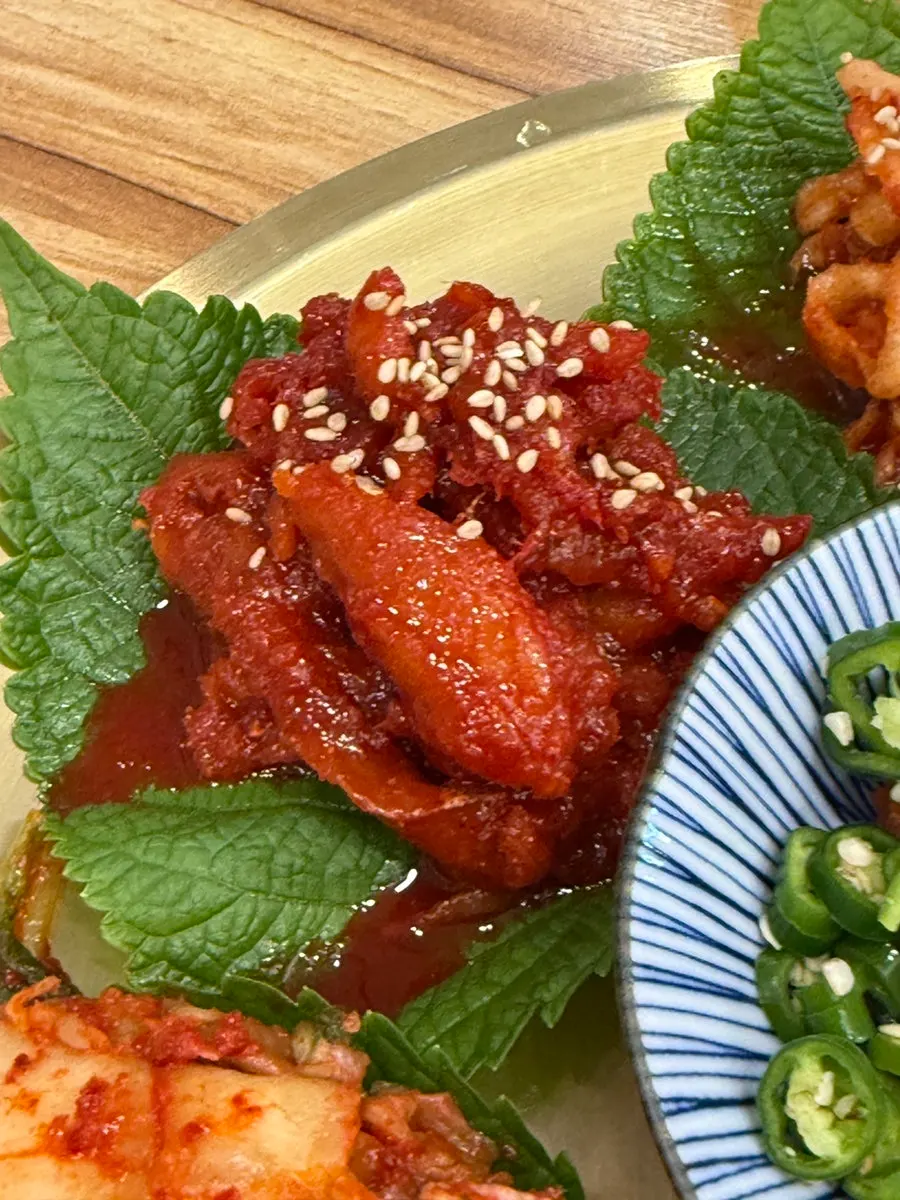 보쌈과 곁들이는 명태무침