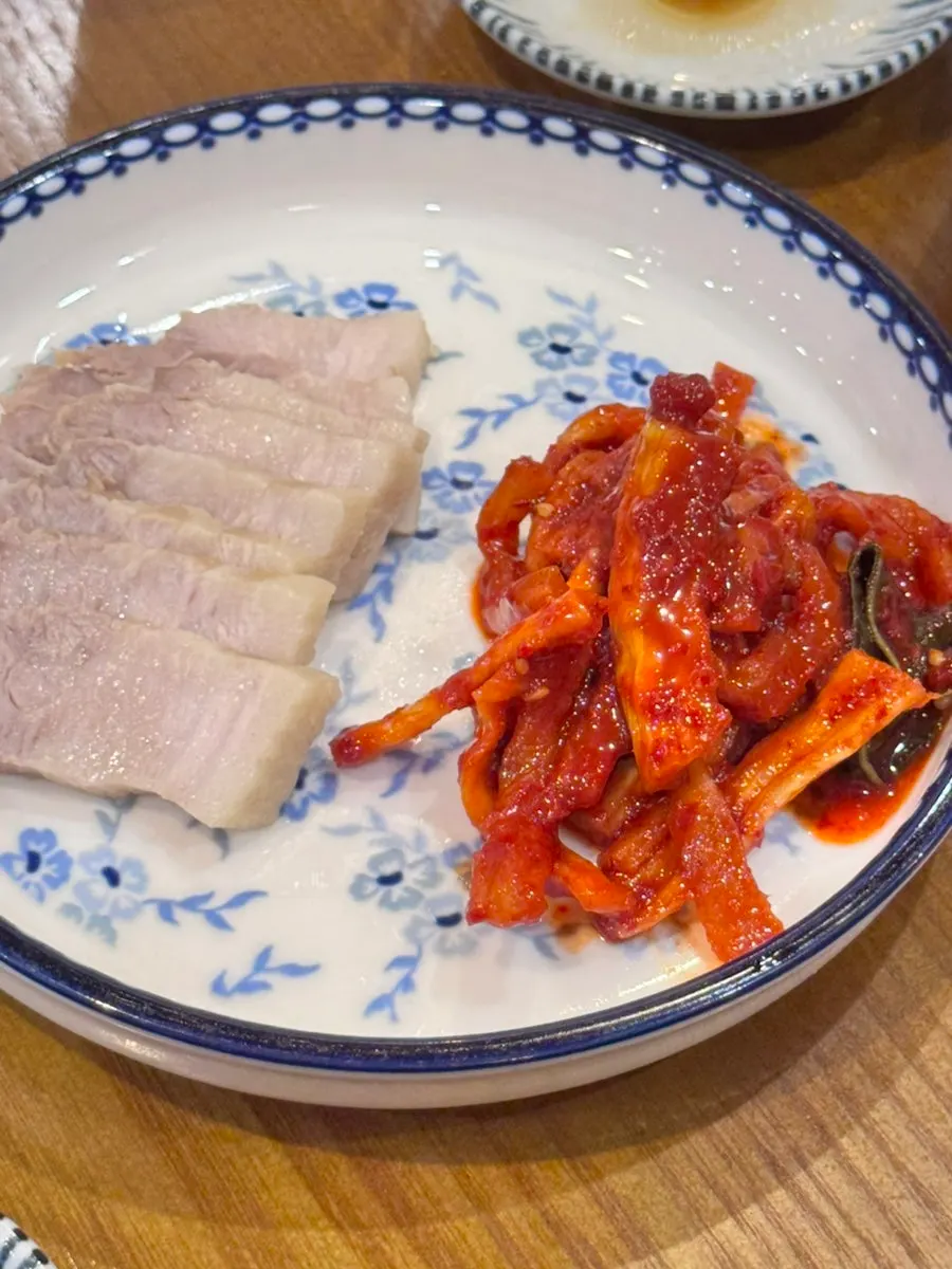 Grilled fish served as a base side dish