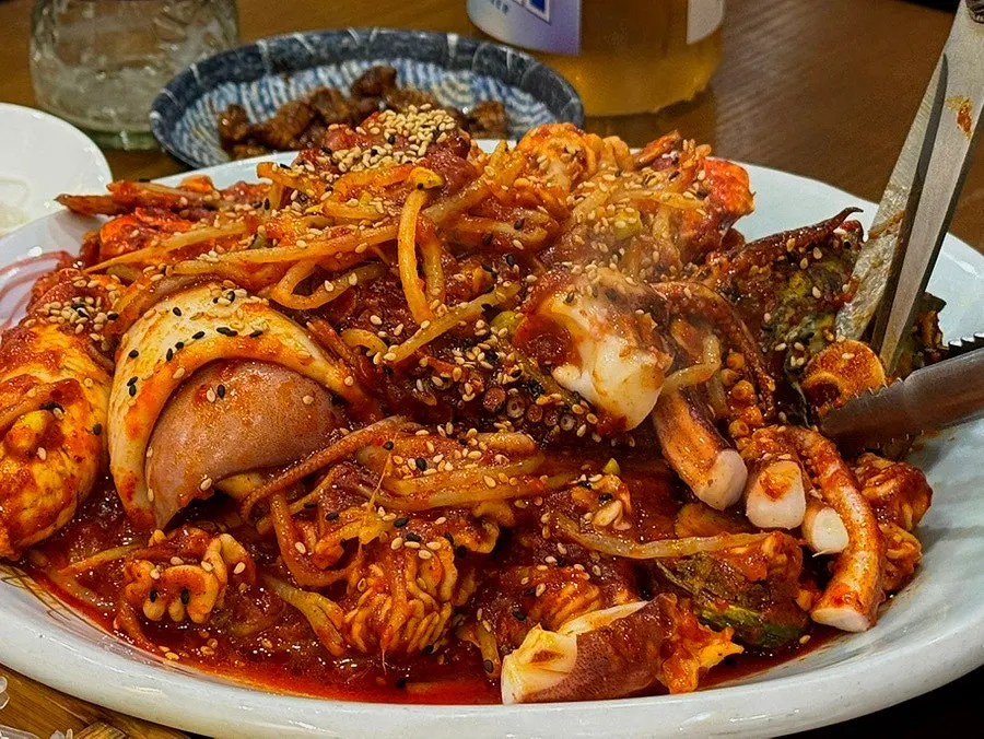 먹기 좋게 손질해 나온 해물찜 해산물