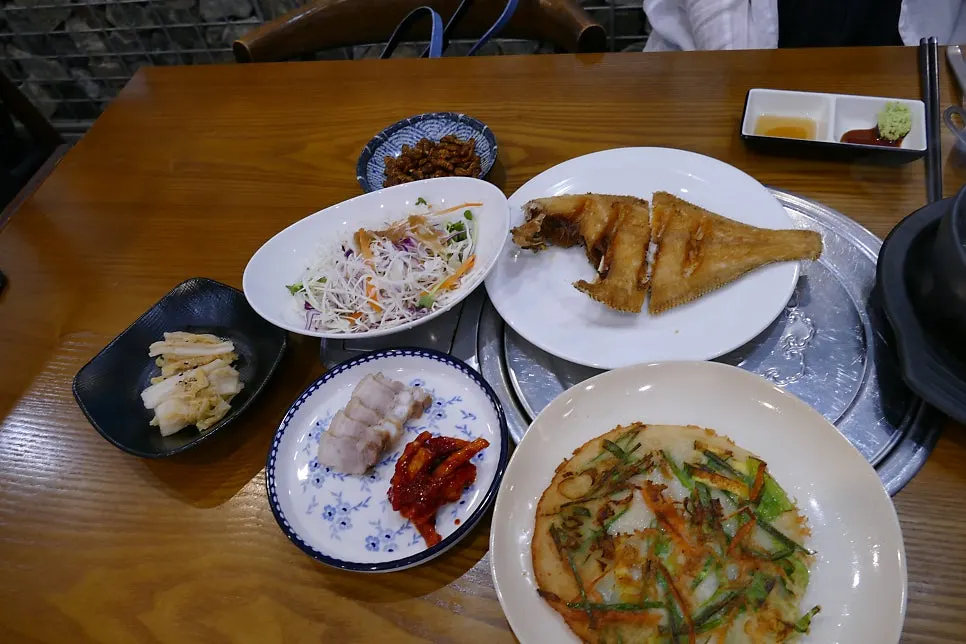 동해바다횟집 기본찬 한상