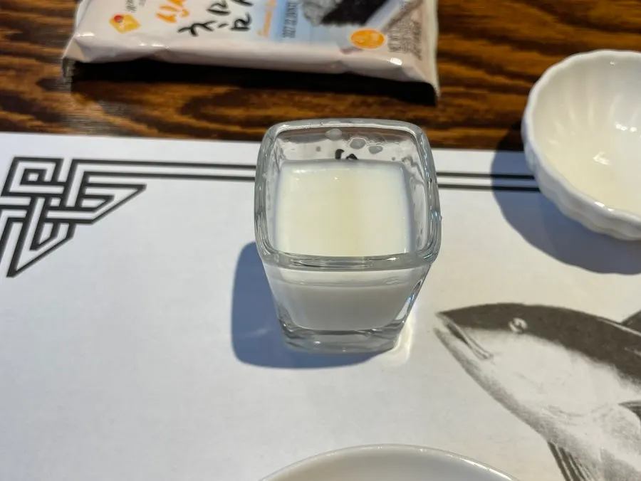 코스 시작으로 나온 마즙 한 잔