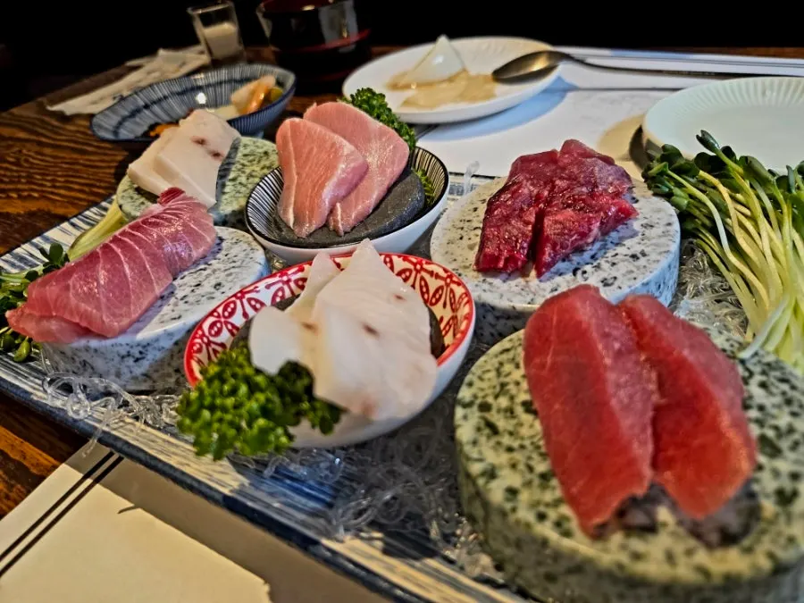 The first round of aged tuna served at Donggyeong Sukseong Chamchi