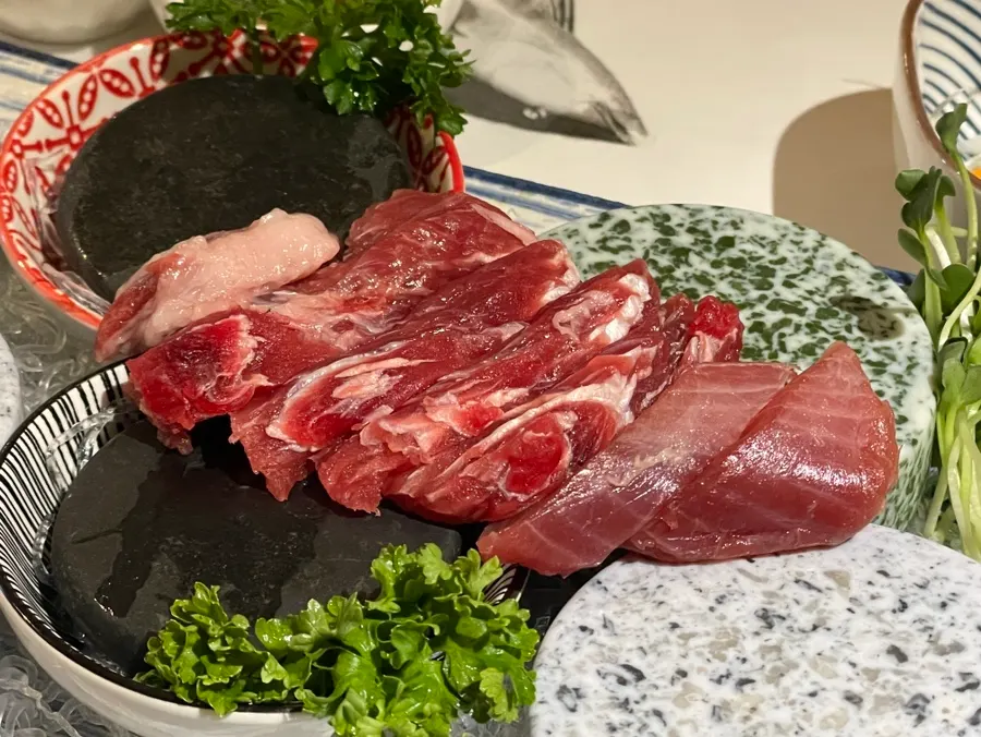 부드러운 숙성참치 접시