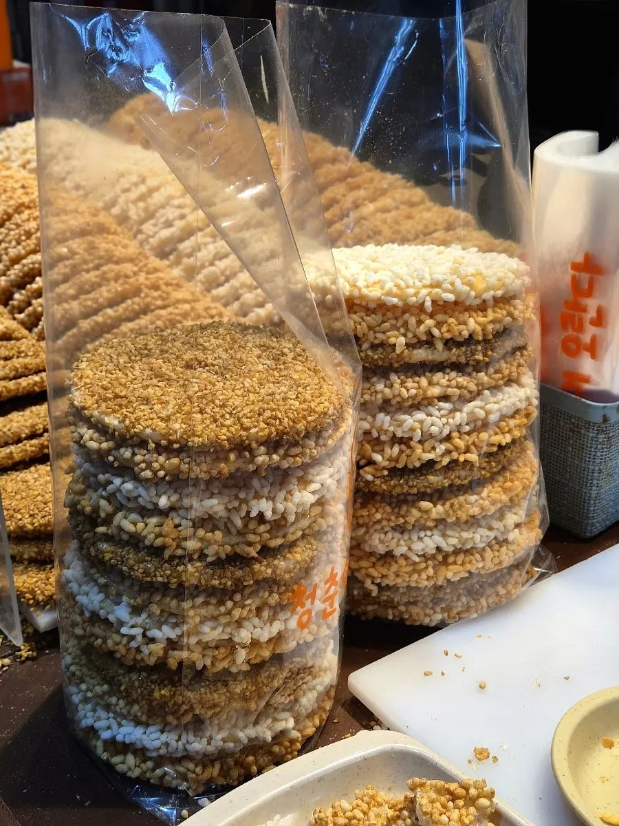 Display of Cheongchuni Oranda products in various shapes and flavors