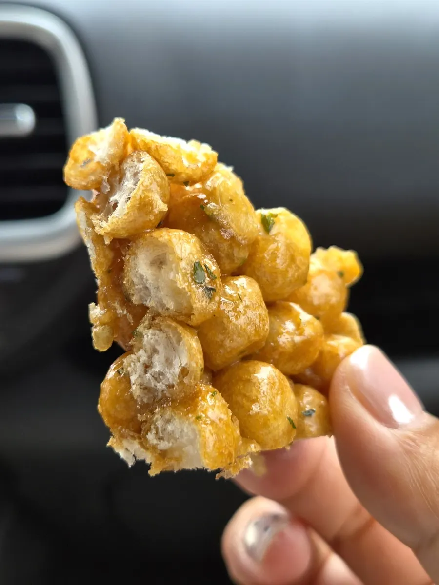 Garlic-flavored square manong oranda