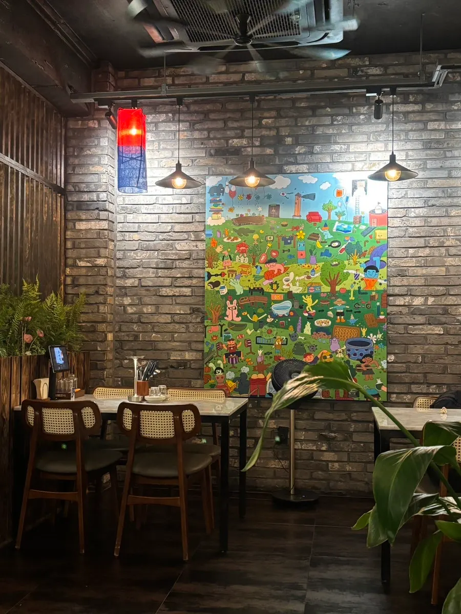 Atmosphere inside Ju Myeongdang