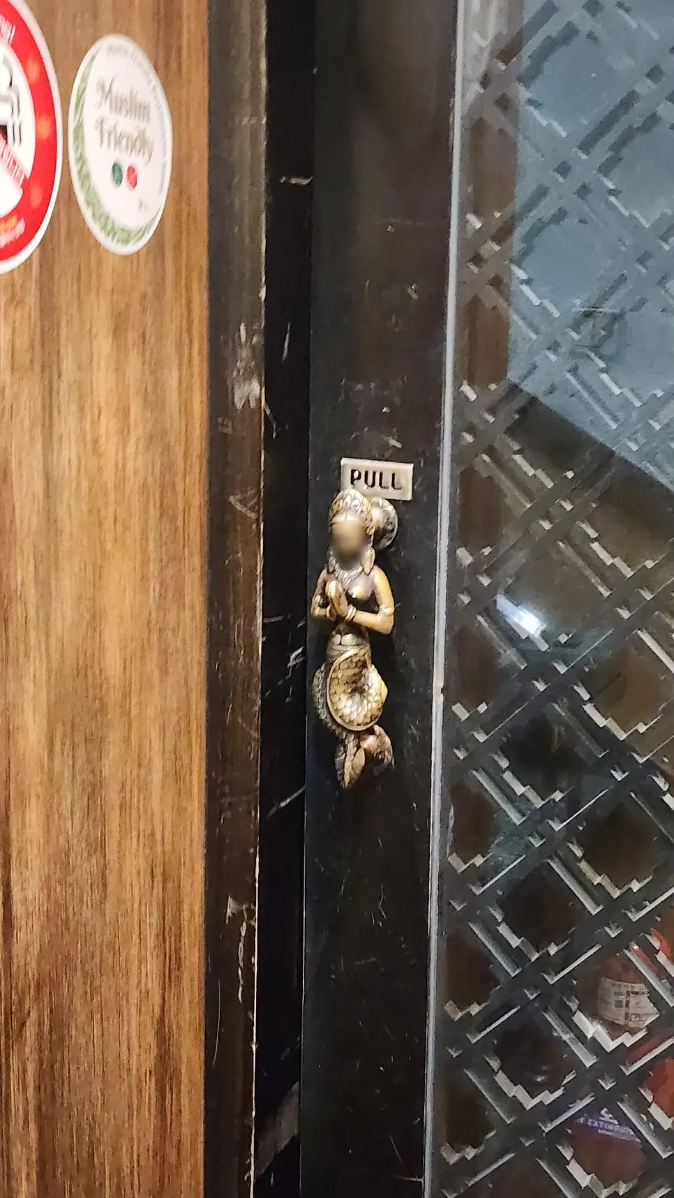 Indian-style entrance of Namaste Dongmyo Branch