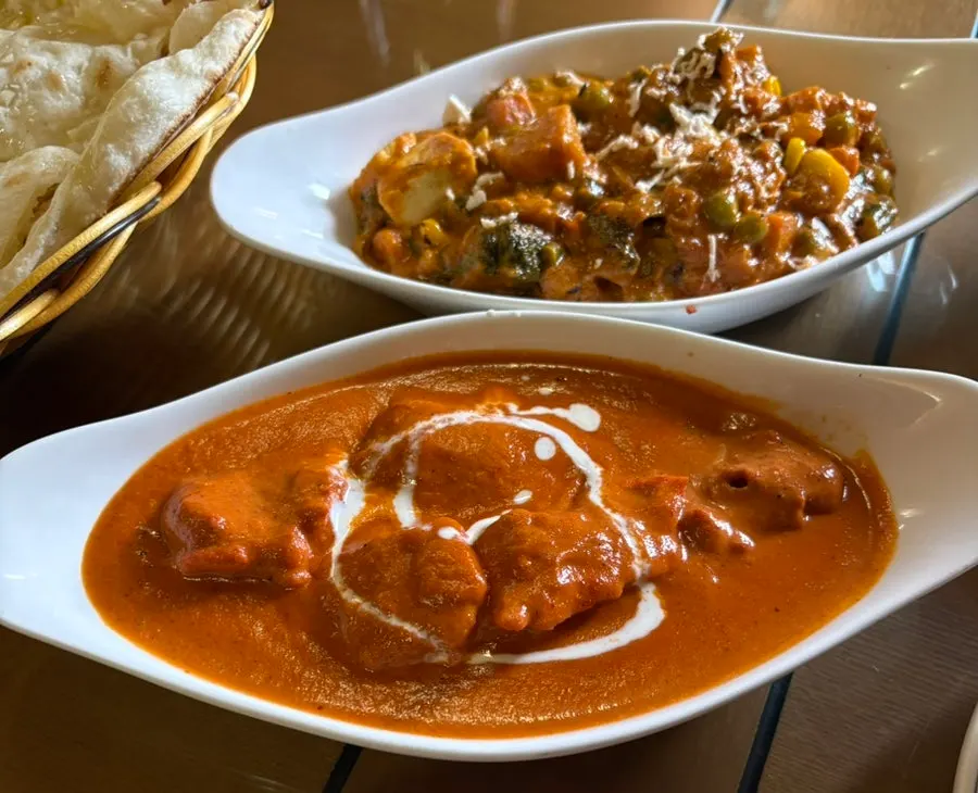 Shrimp chili with onion and bell pepper