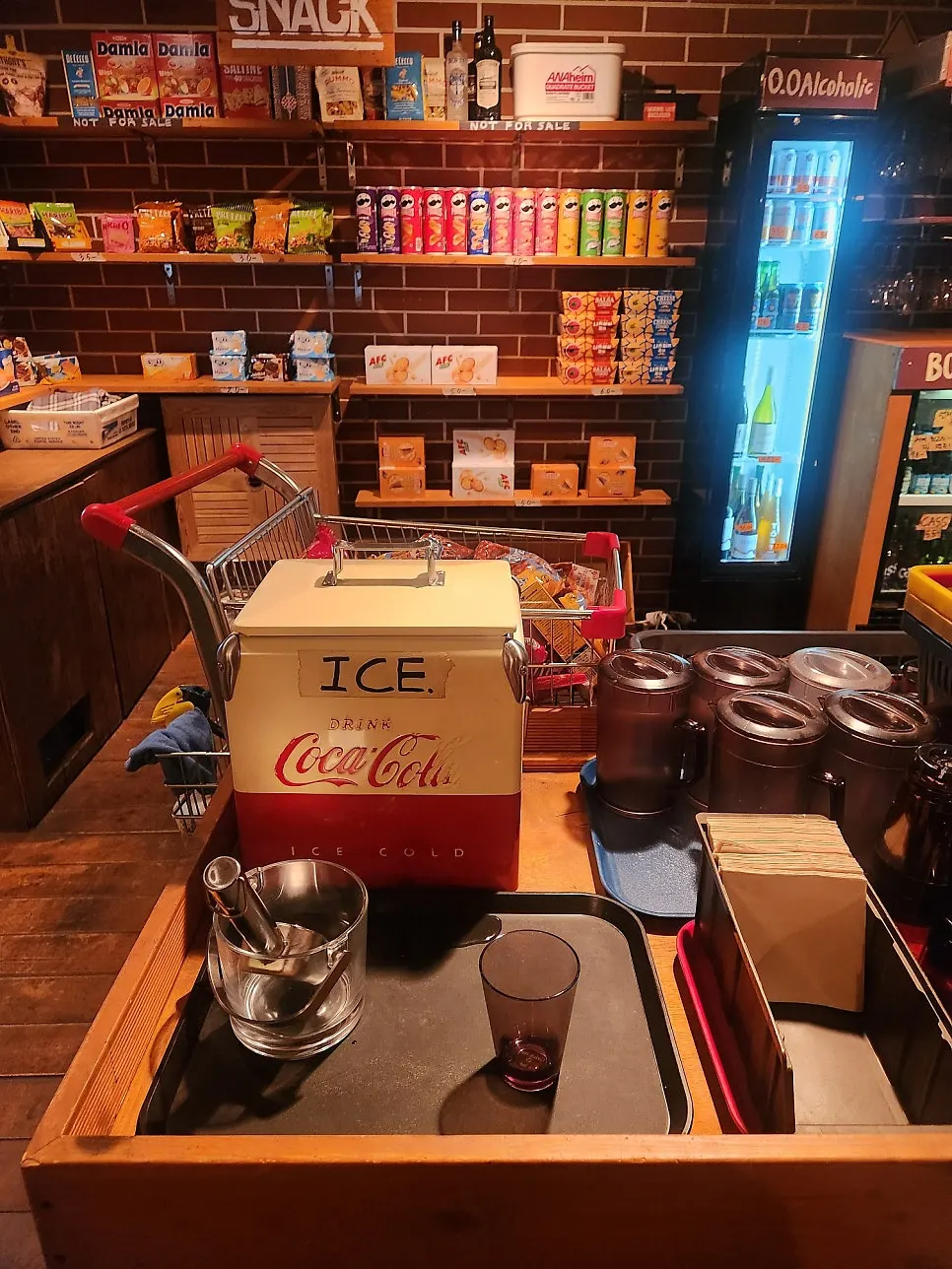 셀프 물과 얼음 준비 공간