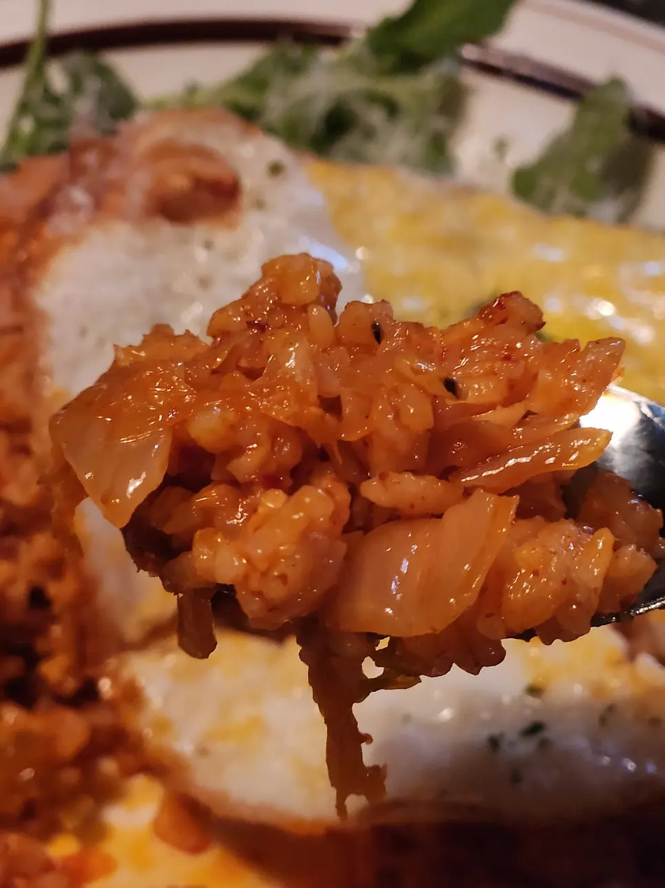 신김치로 만든 베이컨 김치볶음밥 한 숟갈