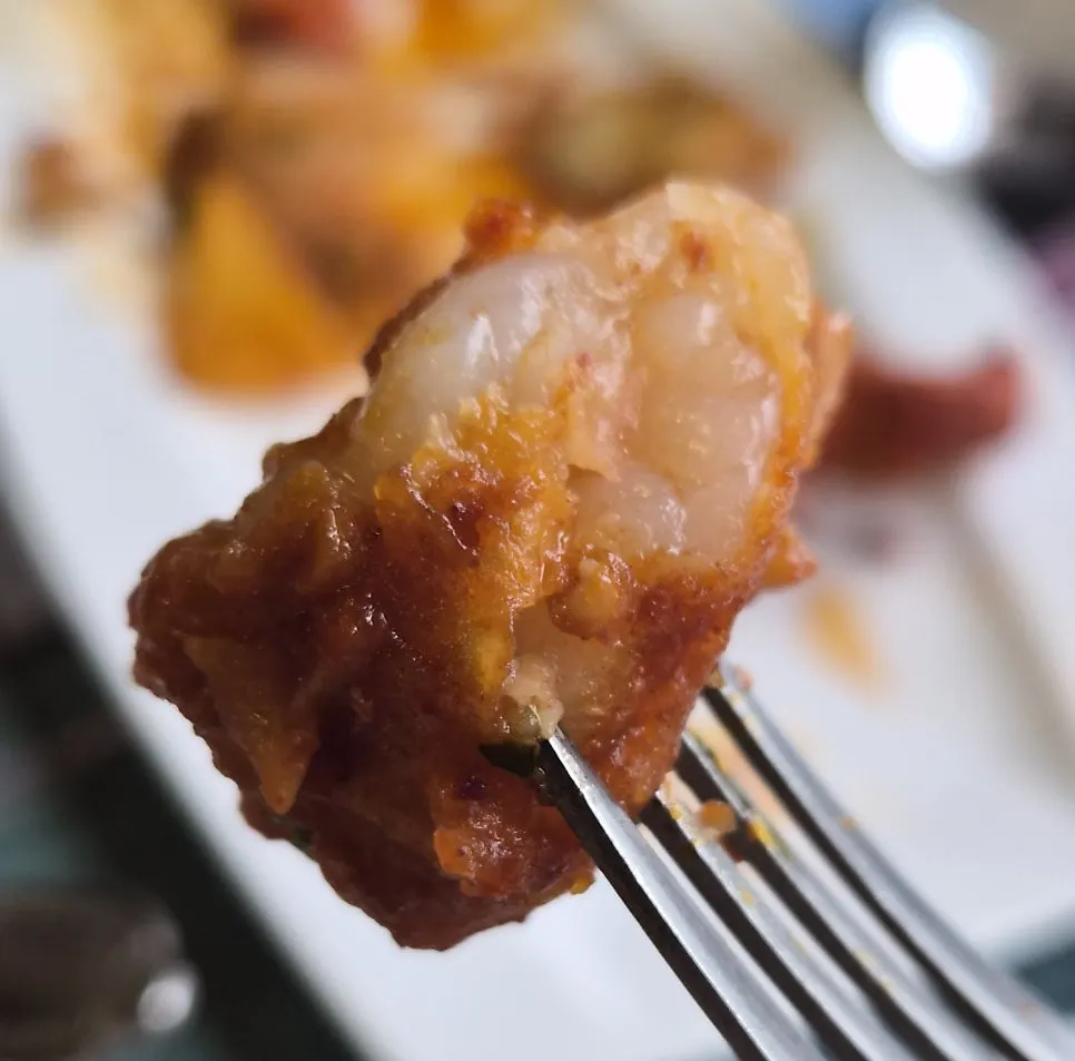 Spicy chili shrimp with carrots and peppers