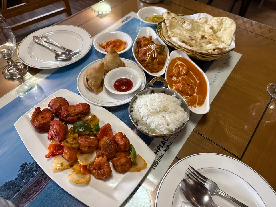나마스테 동묘점 커플세트 한상 차림