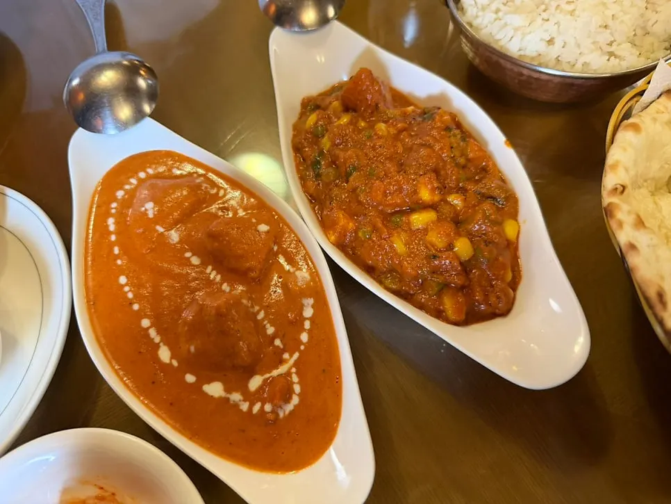 2인커플세트로 차려진 커리와 난 한 상