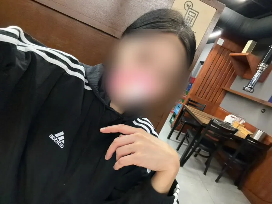 속눈썹 빗과 함께 받은 소품