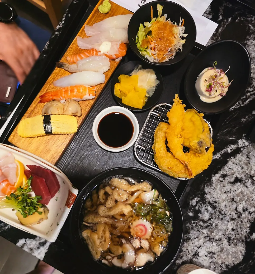 Full spread of the sashimi set