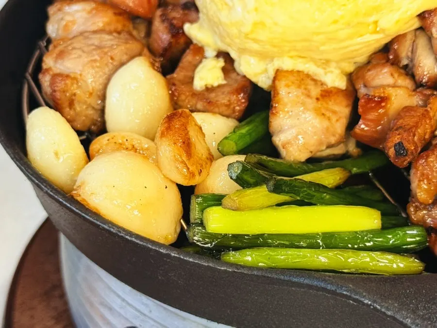 Table with Sanseong Meat Shop's meat and side dishes