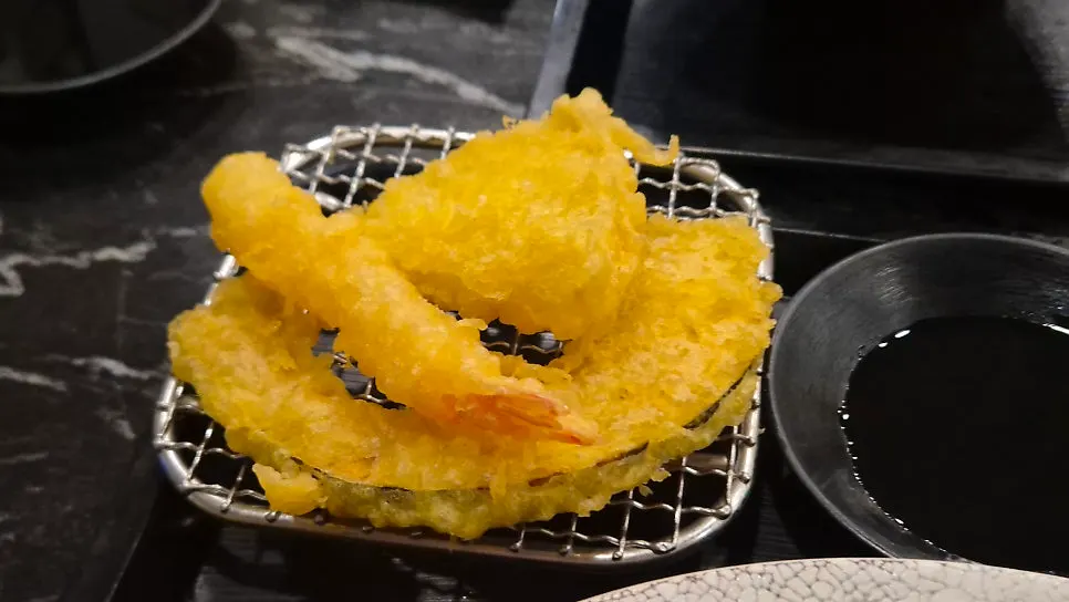 Crispy tempura included with Sushi Hansang