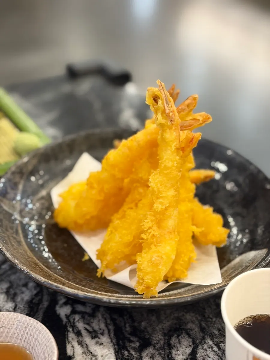 Refreshing cold memil noodles served with the sushi set