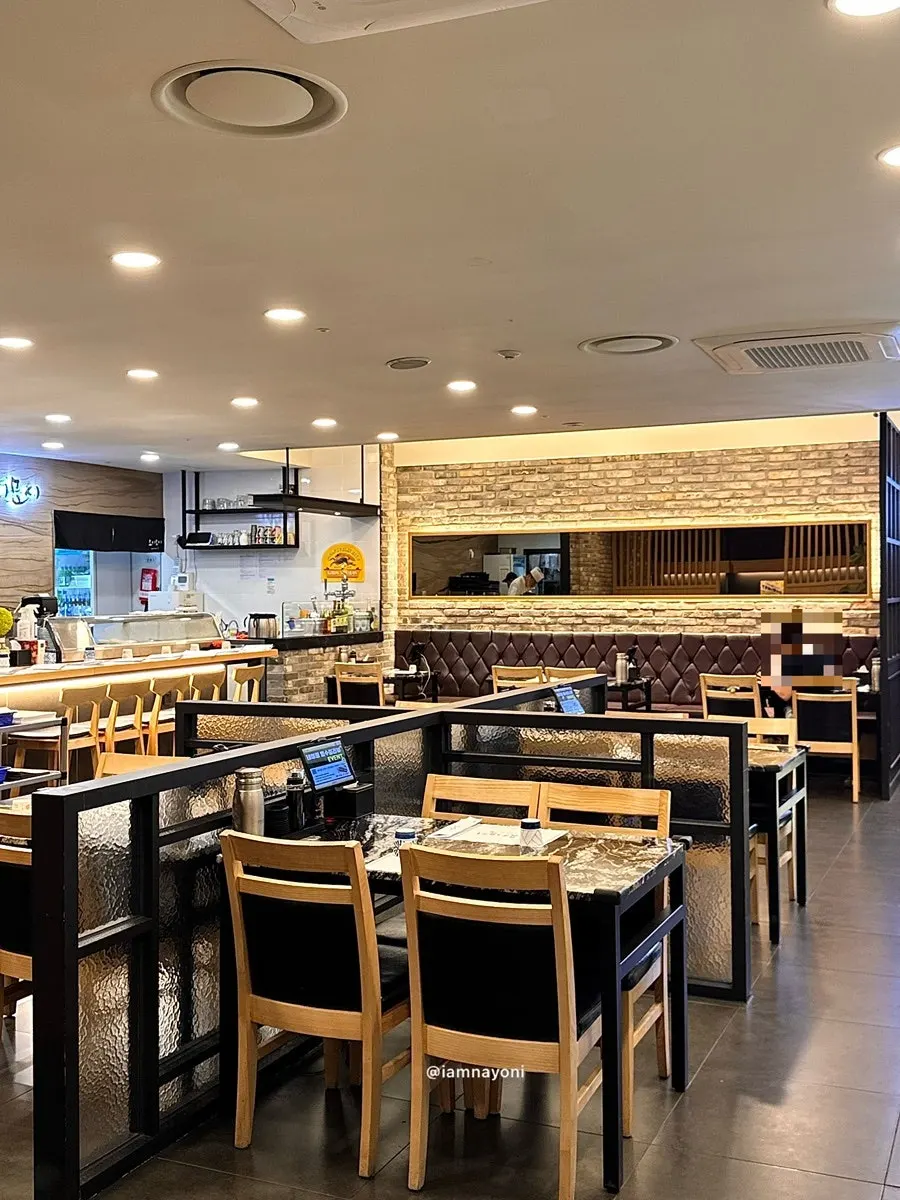 Separated seating for family gatherings