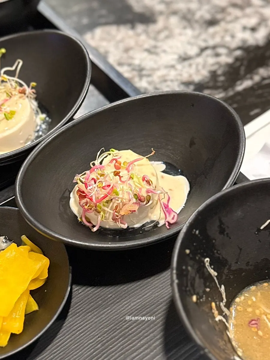 Udon sushi set meal