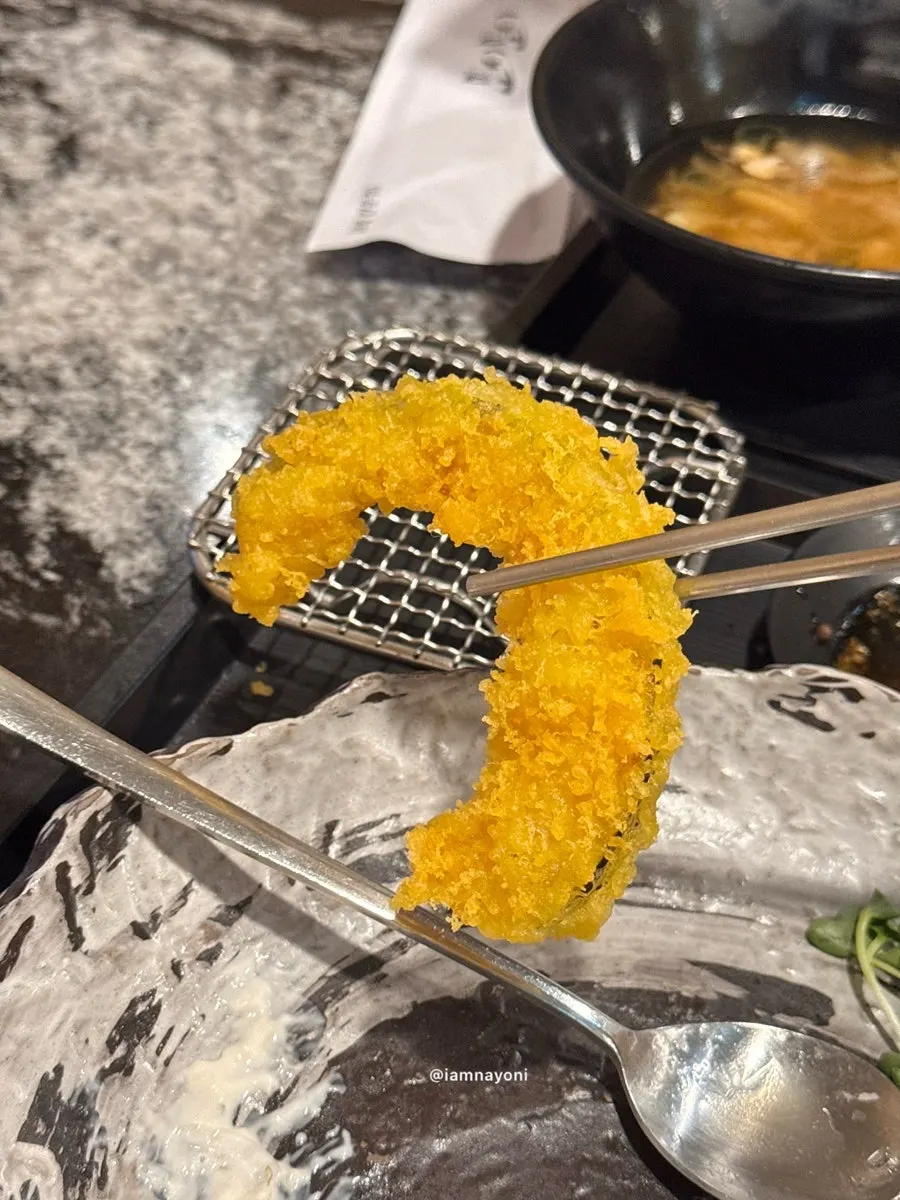 Freshly fried tempura