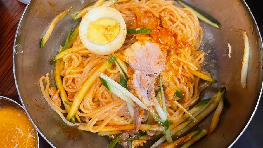 Jeju Sanbang bibim milmyeon eaten to finish the meal