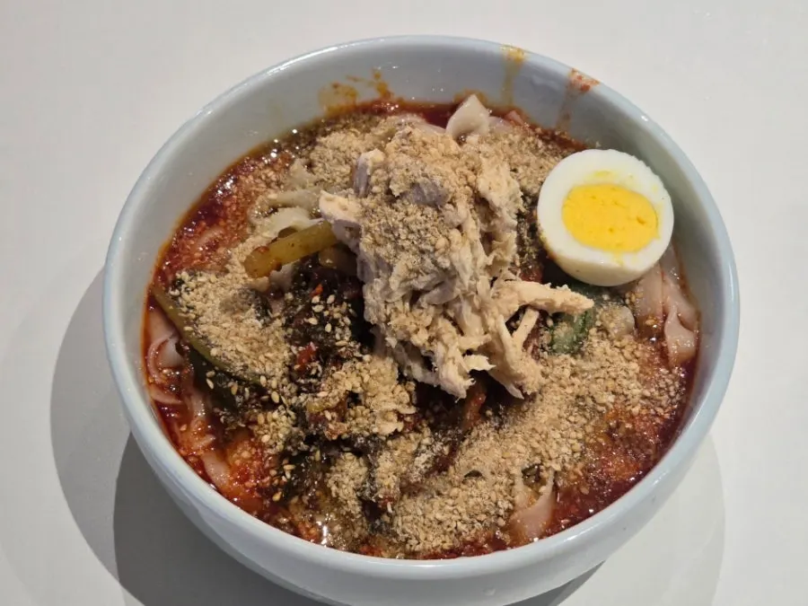 기본면과 얇은면 비교 컷