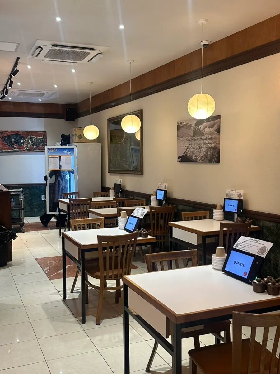 Seating inside Donggok Jemyeon