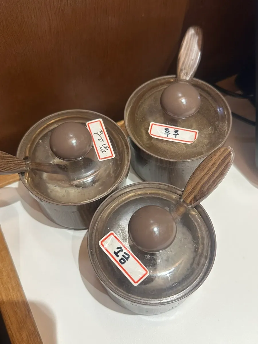 Self-serve corner with salt, pepper and chicken salt