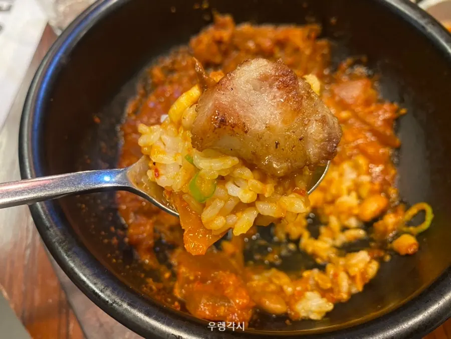 차돌과 두부가 들어간 된장찌개