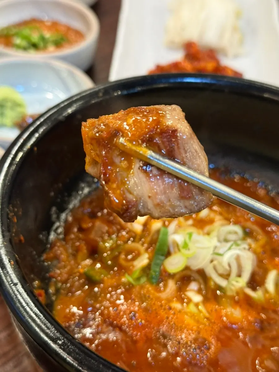 Jeju sanbang milmyeon and melchorim fried rice as finishing dishes