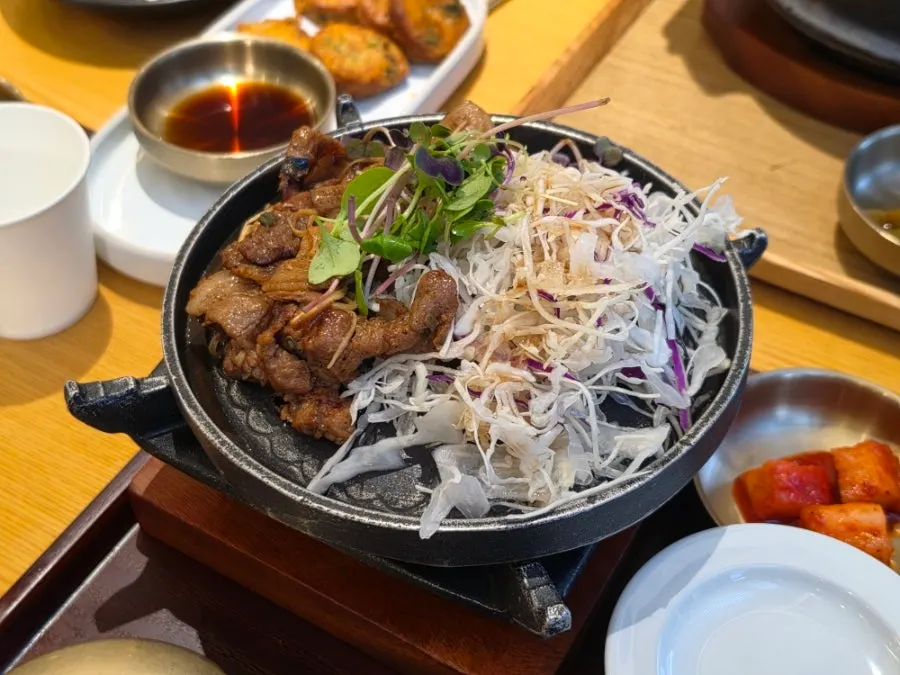 Solo-grill grilled dwaeji bulgogi set meal spread