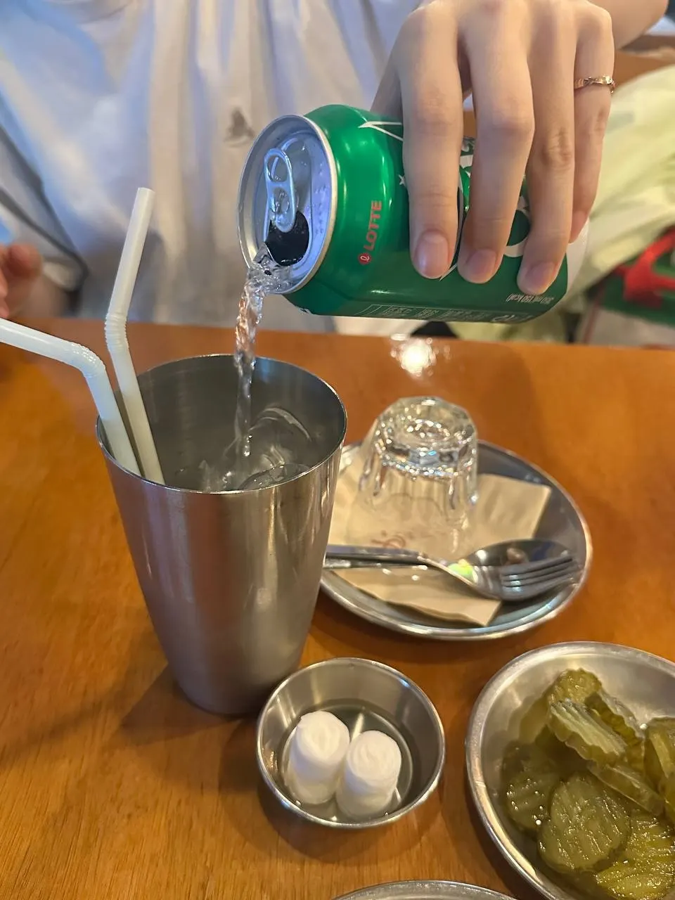 새우와 쭈꾸미가 올라간 해물철판볶음밥
