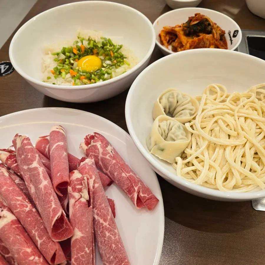 추가한 소고기와 야채 접시
