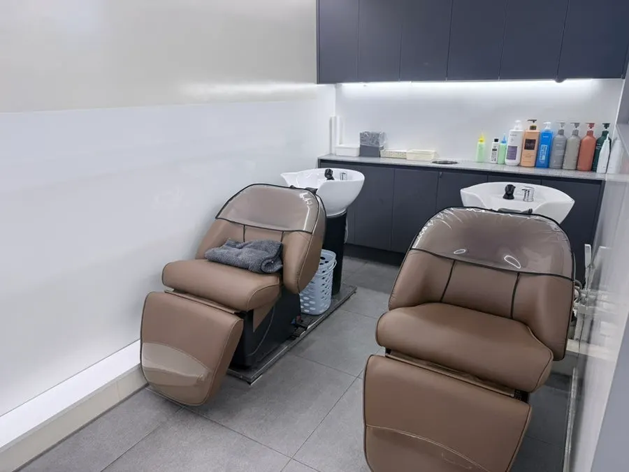 Waiting area at Ava Hair Dongtan Yeongcheon
