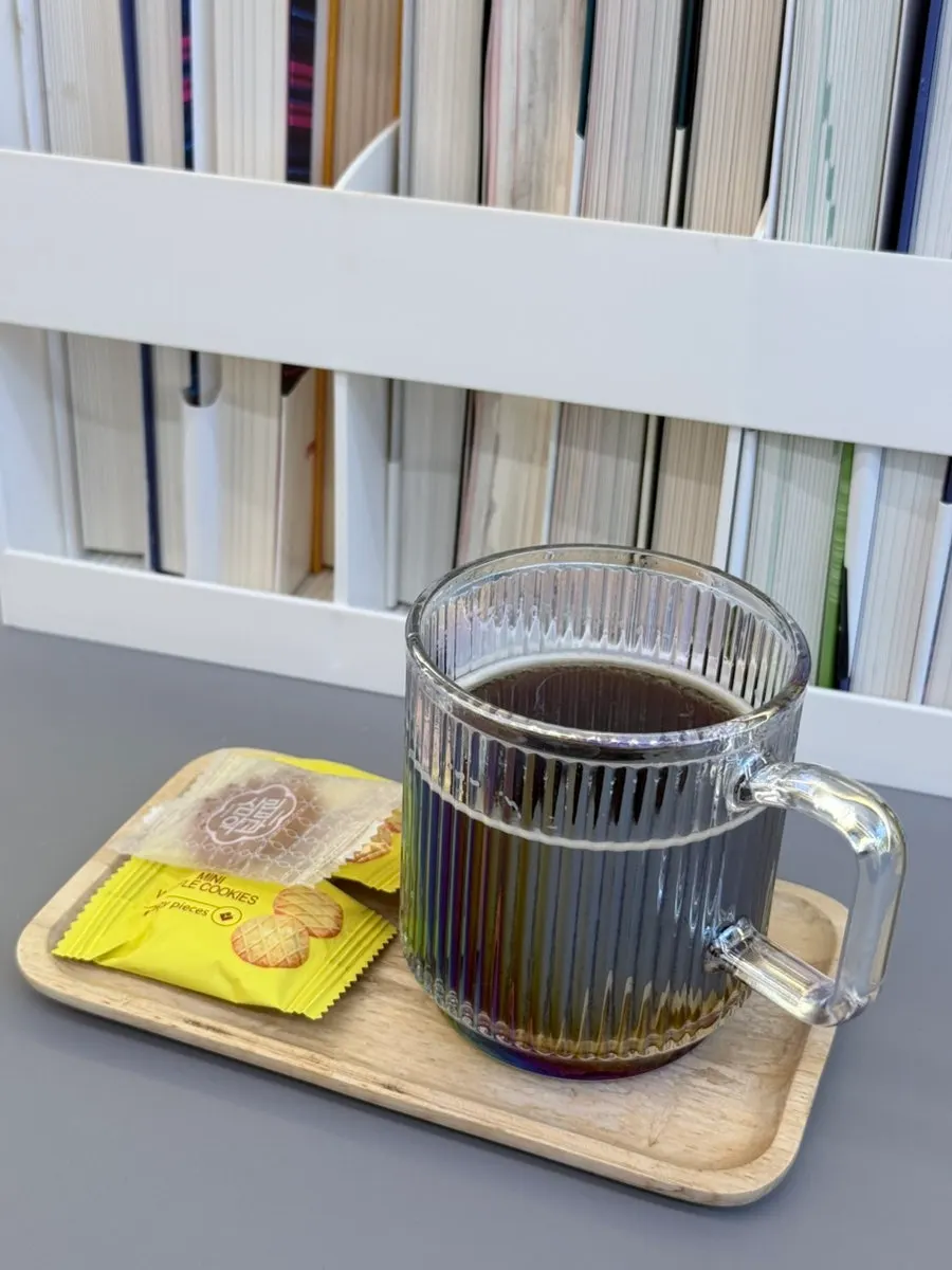 Waiting time at the salon with coffee